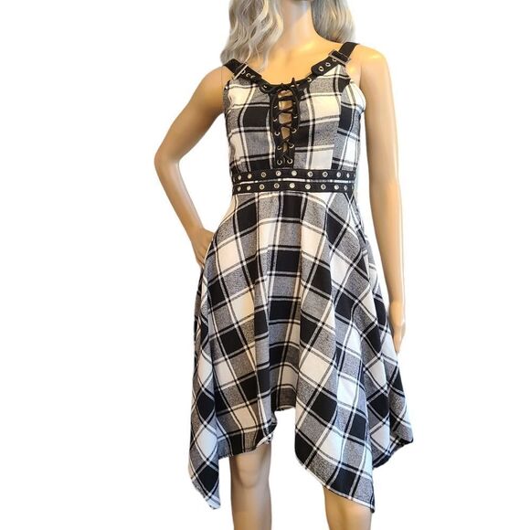 DRESSFO Dresses & Skirts - Dressfo Dress Lace-Up‎ Black And White Plaid sz 8